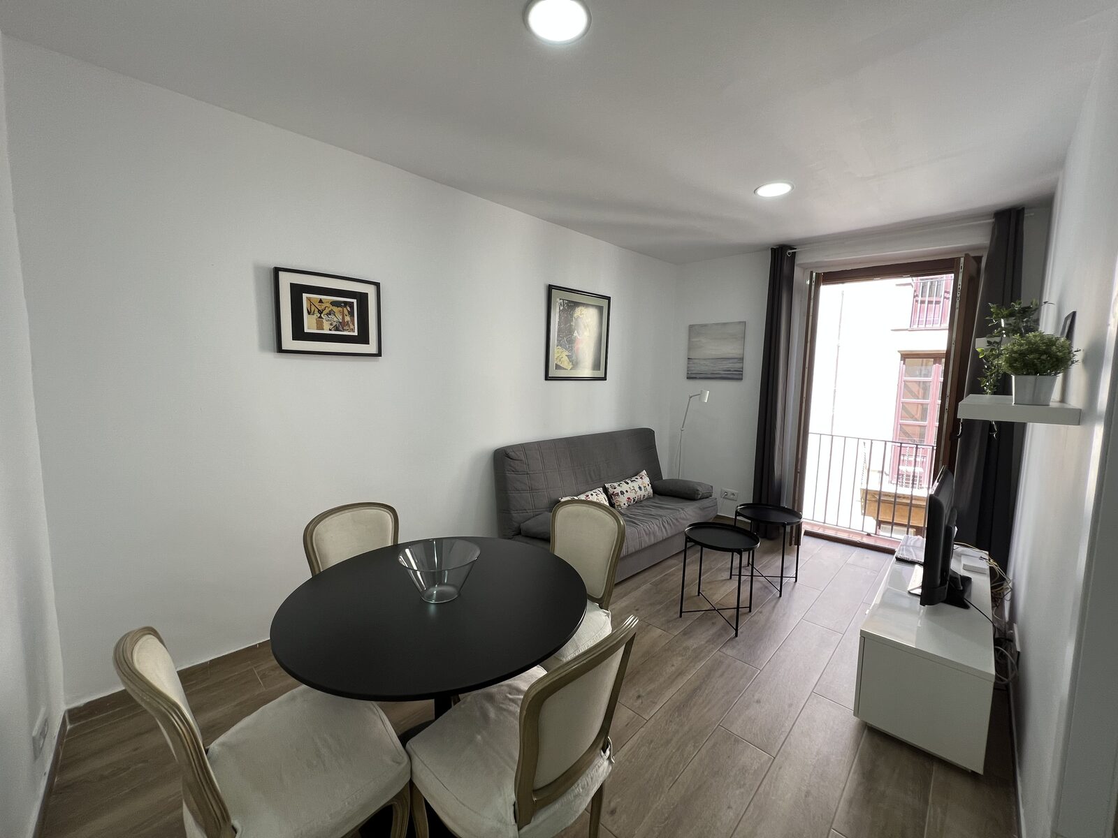 Comedor de un piso junto al Arc de Triomf